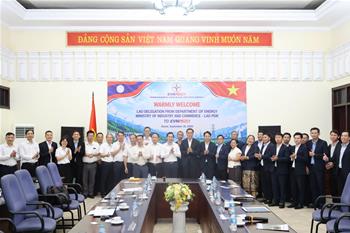 EVNPECC1 welcomes the delegation from the Lao department of energy for a working session
